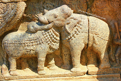  optical illusion sculpture at Darasuram