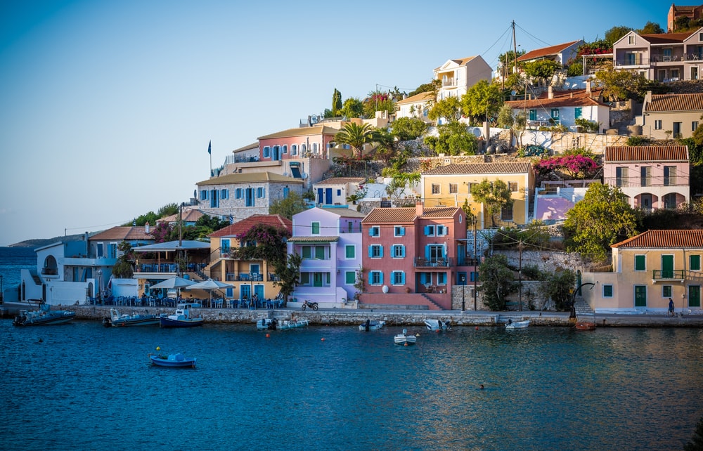 family travel, The 6 Best Places for Fun Family Travels, Phenomenal Place