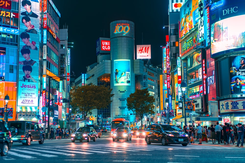 , Top 10 Best Places for Solo Travelers (Updated 2021), Phenomenal Place